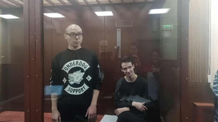 
Membrane
Lesung von Briefwechseln mit Musik
